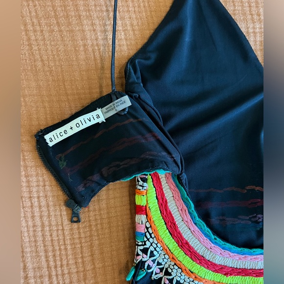 Alice + Olivia mini dress - size 6 fits like size 2/4! - Picture 8 of 10